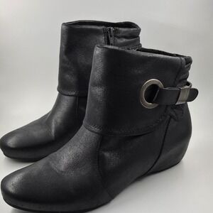 Bare Traps Sandee Black Faux Leather‎ Ankle Boots Women's Size 9.5M Wedge Heel